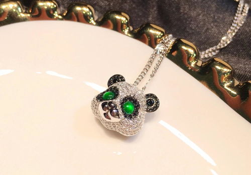 呆萌生動的動物首飾 讓翡翠煥發(fā)童趣，引領(lǐng)珠寶設(shè)計新風(fēng)尚